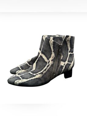 Vaneli Womens Chunky Heel Blue Gray Velvet Snake Print Ankle Booties Boots 7.5